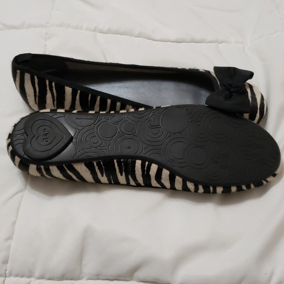 NWOT Gap Zebra Print Calf Hair Flats - Picture 3 of 3